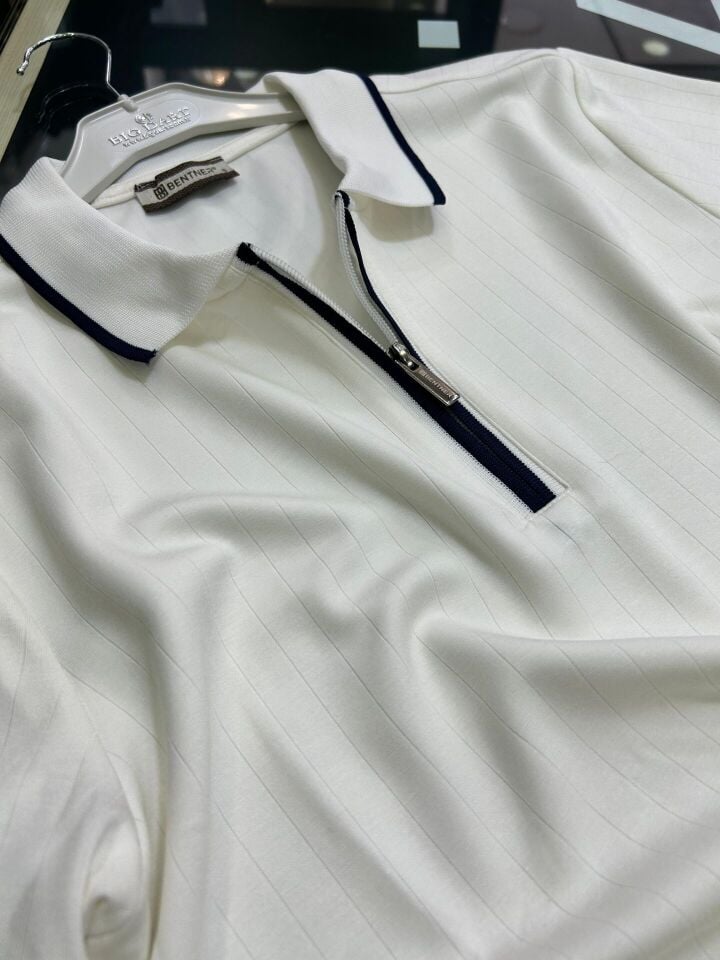 ERKEK BEYAZ FERMUAR POLO YAKA ÇİZGİLİ DESEN OYSHO TİŞÖRT