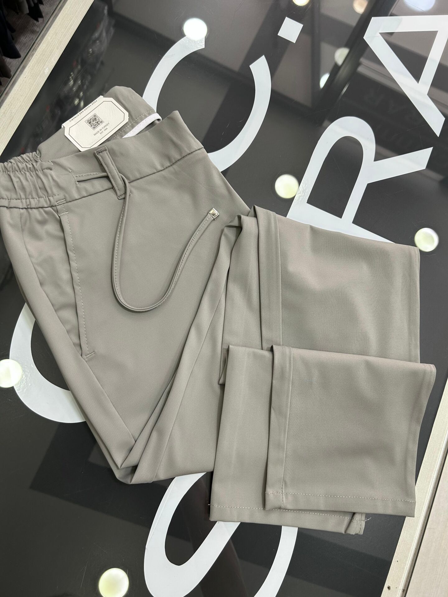 ERKEK YEŞİL ÇOK HAFİF ESNEK JOGGER PANTOLON