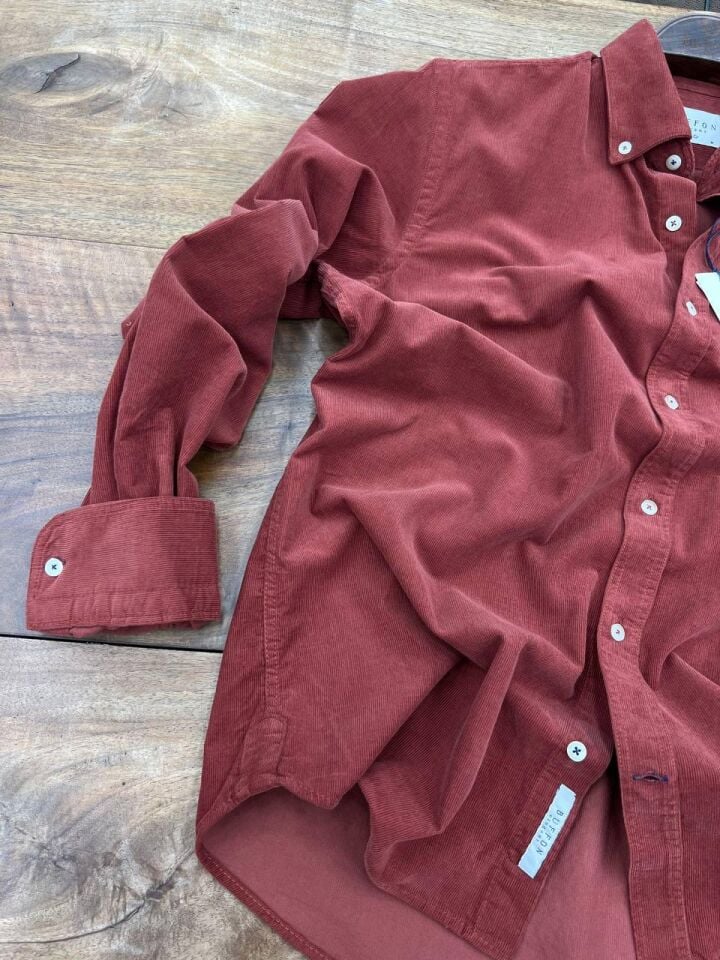 ERKEK KİREMİT MODERN FİT UZUN KOLLU KADİFE GÖMLEK