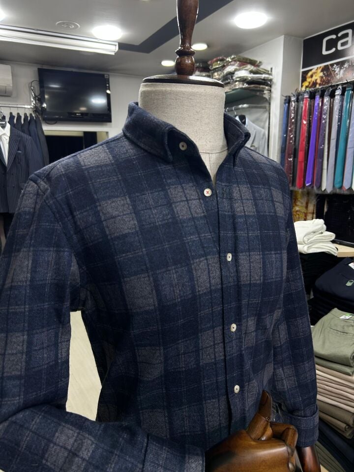 ERKEK LACİVERT EKOSELİ SLİM FİT KIŞLIK ÖRME GÖMLEK