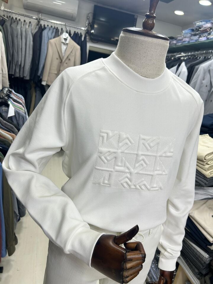 ERKEK BEYAZ NAKIŞLI SİLİKON BASKI BİSİKLET YAKA KALIN SWEATSHIRT
