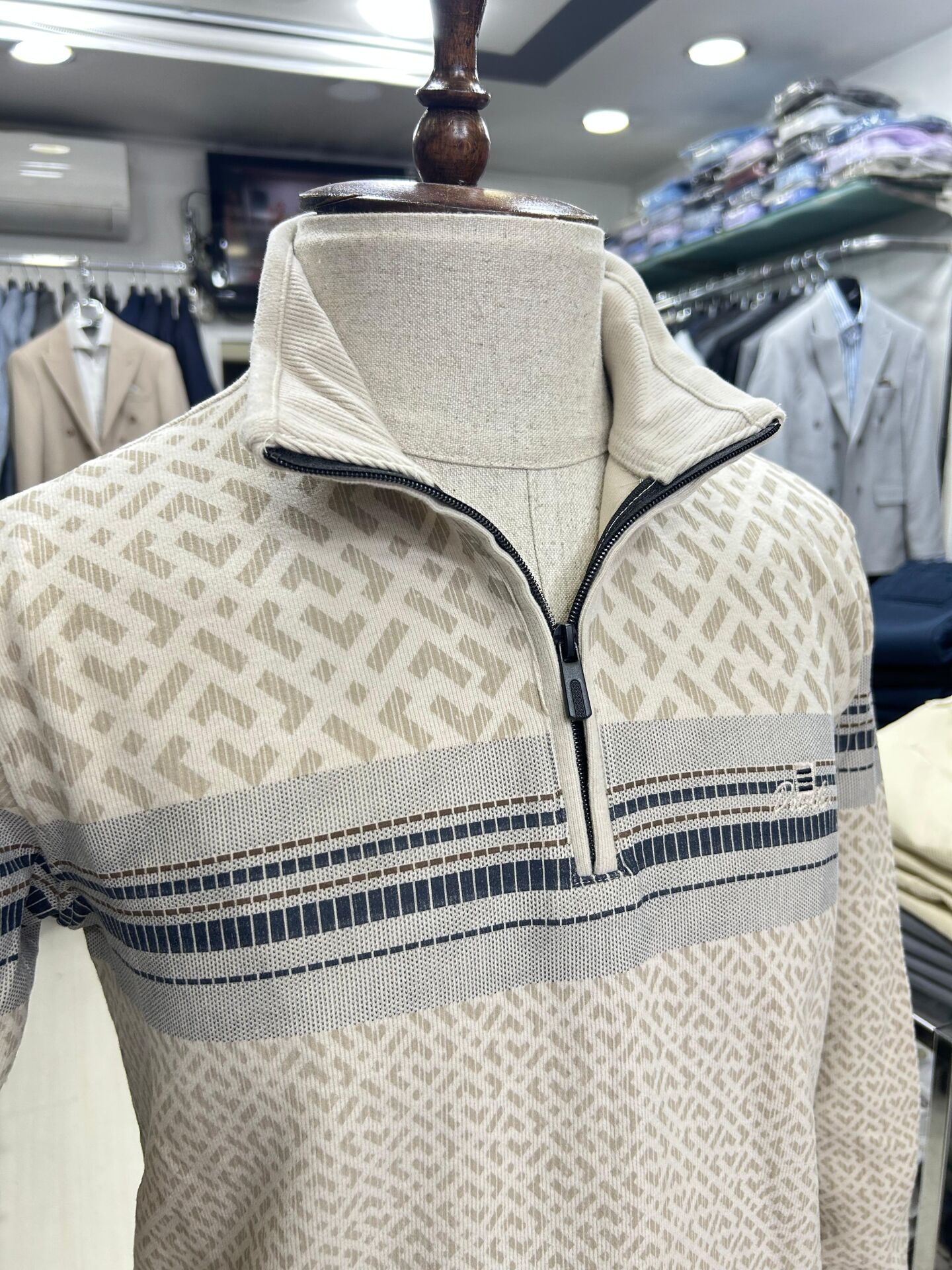 ERKEK BEJ FERMUAR YAKA DESENLİ SELANİK SWEATSHIRT