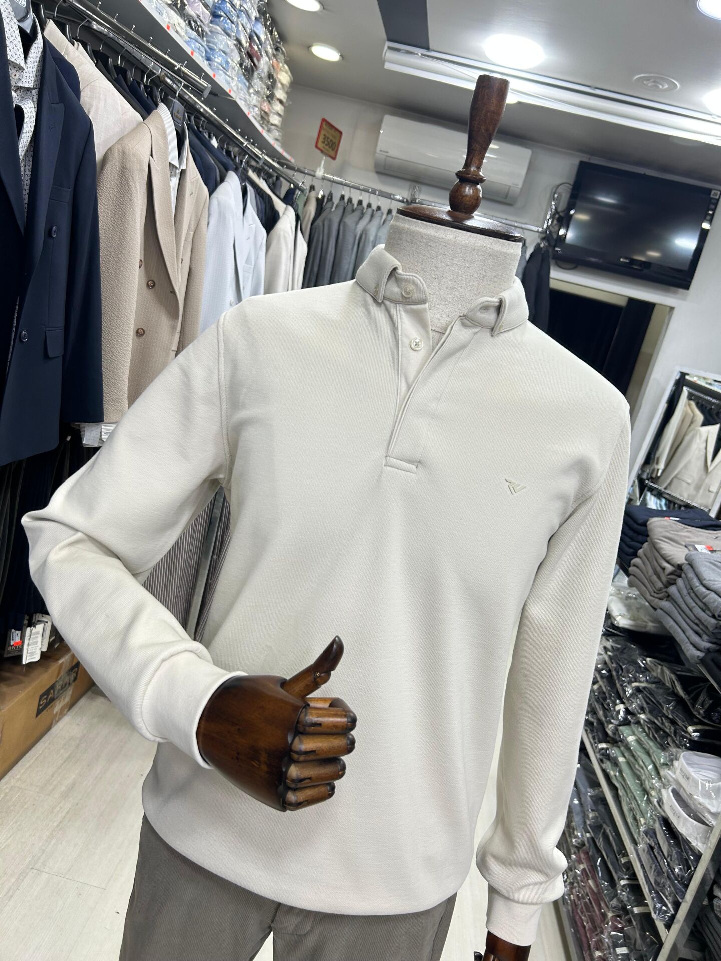 ERKEK BEJ GİZLİ DÜĞMELİ POLO YAKA KALIN SWEATSHİRT