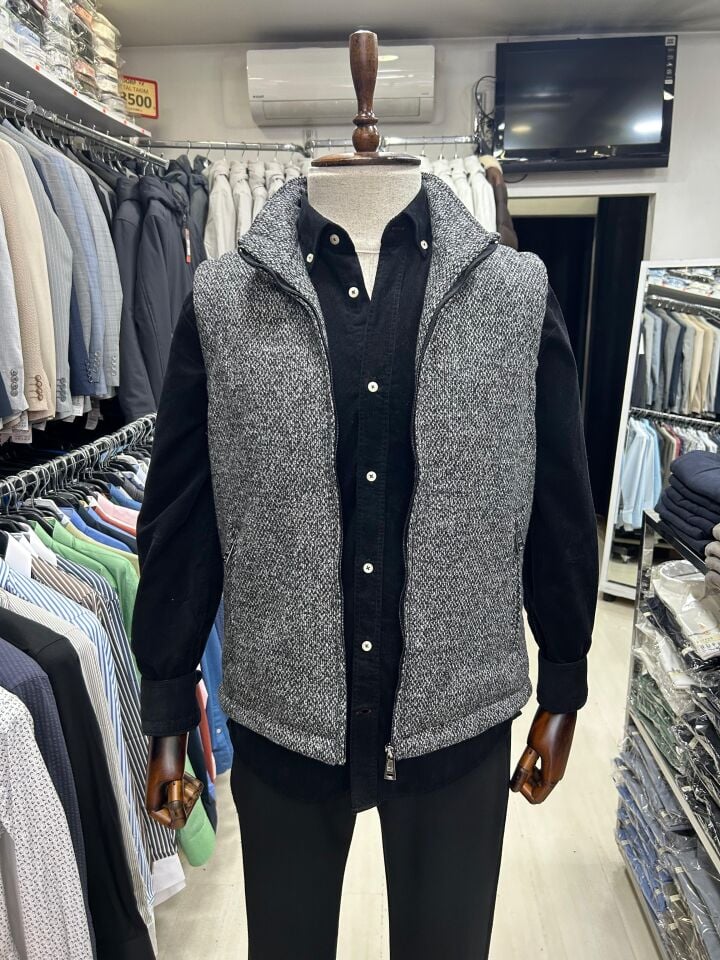 ERKEK SİYAH REGULAR FİT HAFİF KAŞE YELEK