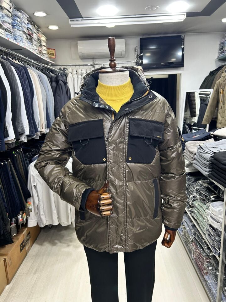 ERKEK HAKİ PARLAK ÇOKLU CEPLİ KAPÜŞONLU SU GEÇİRMEZ KIŞLIK MONT