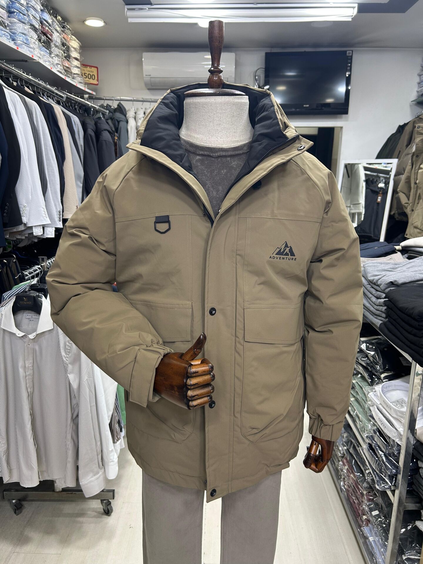 ERKEK TOPRAK KAPÜŞONLU SU GEÇİRMEZ TERMAL MONT